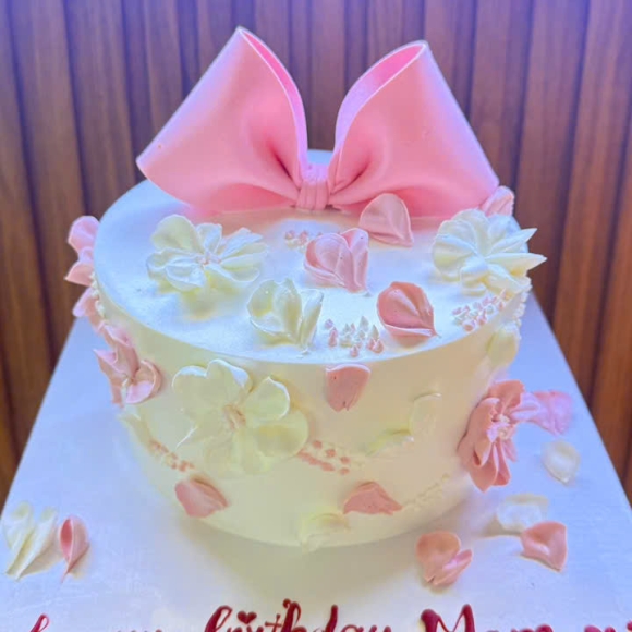 🎀 Top Mẫu Bánh 8/3 Được Yêu Thích Nhất 2026 – Đồng Giá 199K