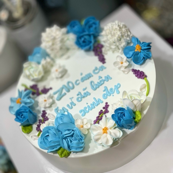 Mẫu yêu thích 2024 mẫu hoa hồng xanh