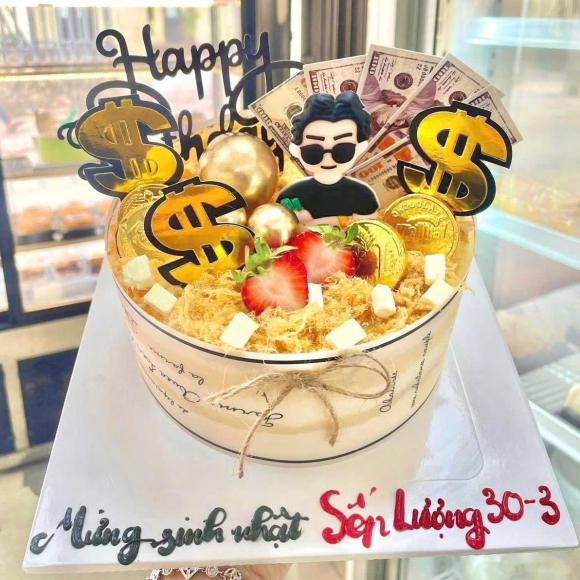 Bánh bông lan trứng muối decor theo yêu cầu