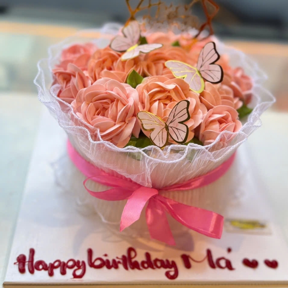 Bánh kem bó hoa mẫu mới 2025