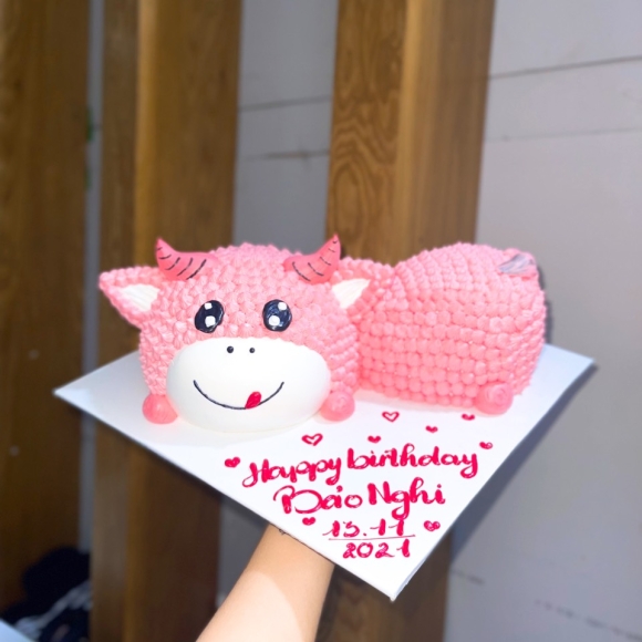 Bánh sinh nhật trâu con