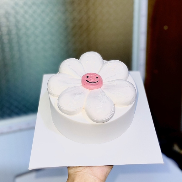 Bánh hoa mặt cười