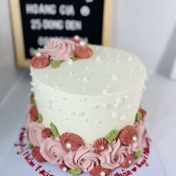 Bánh kem hoa ngày cưới