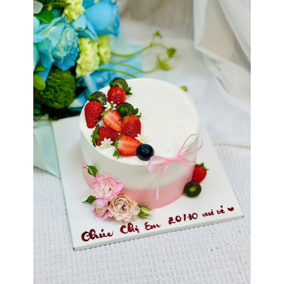 ✨ Bánh Kem 8/3 Viết Chữ Theo Yêu Cầu – Giá Siêu Ưu Đãi