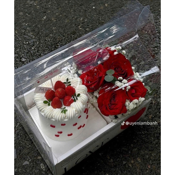 Set Bánh Kem & Hoa Tươi Mừng 20/10 Giá 299K – 399K