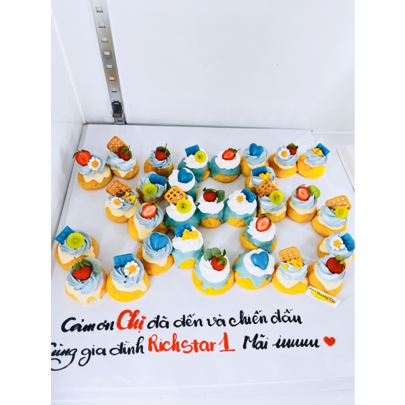Mẫu yêu thích 2024 mẫu cupcake xếp chữ