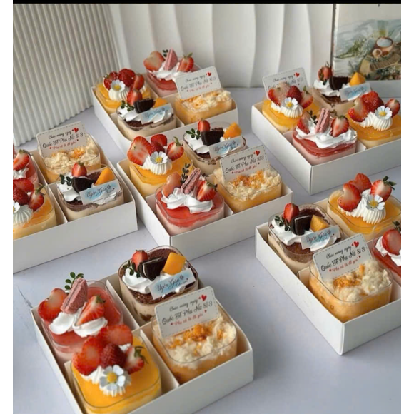 Sét Bánh Kem 4 Vị– Món Quà Ngọt Ngào Dành Riêng Cho Phái Đẹp